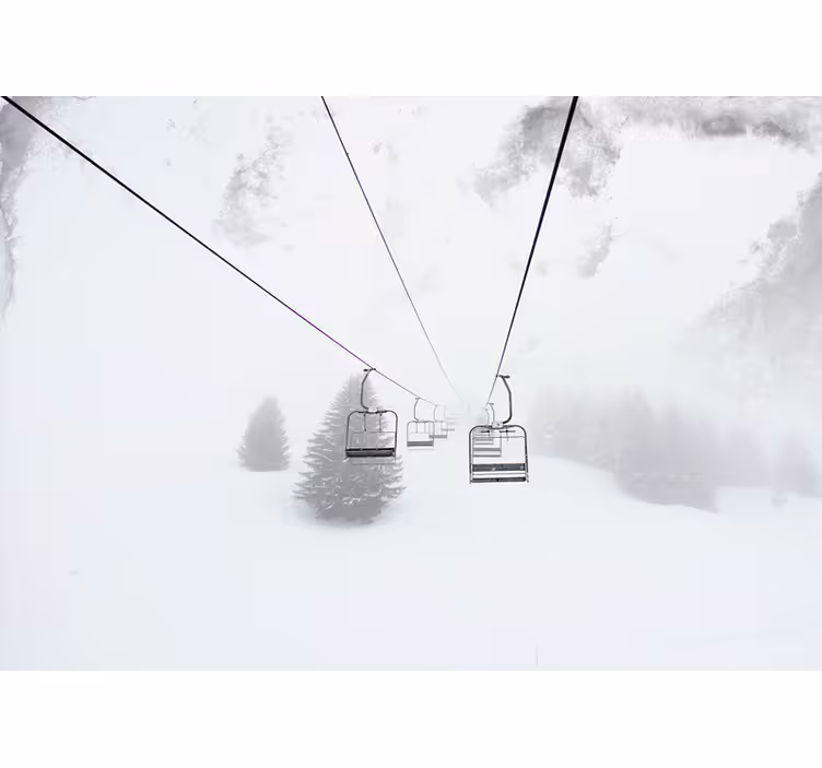 Persiana enrollable blanca fotografía de teleférico en nieve - TenVinilo