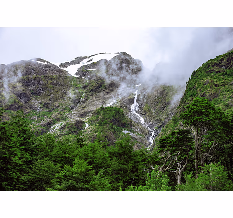 Fotomural naturaleza Hermosa cascada con montañas - TenVinilo