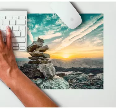 Mouse pad mapamundi montones de piedras al atardecer - TenVinilo