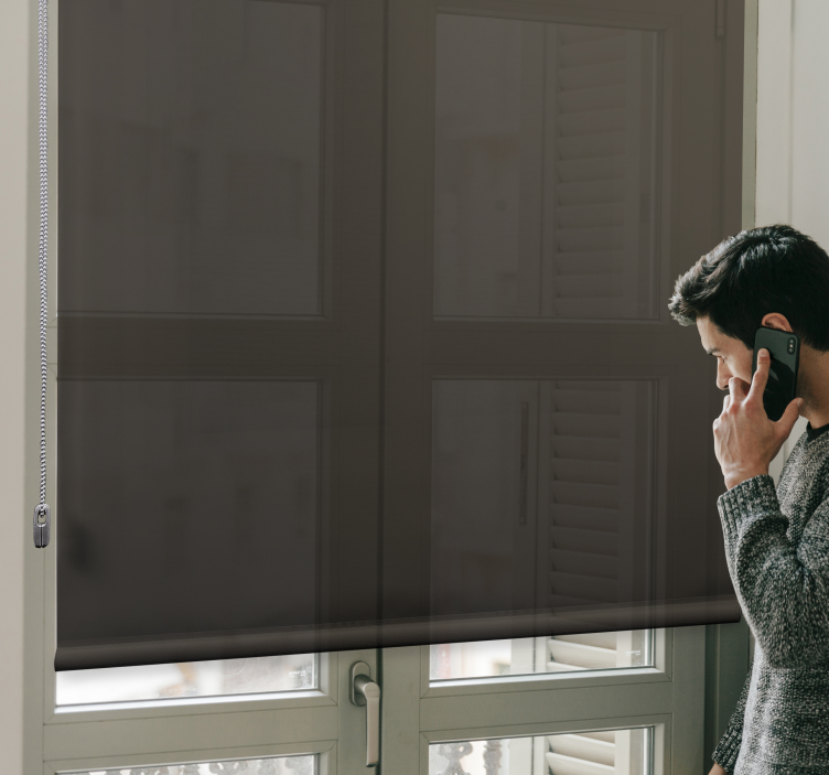 Persiana enrollable black out elegante cubierta oscura - TenVinilo