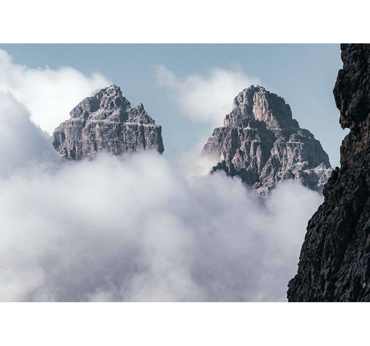 Mural de montañas picos majestuosos sobre nubes - TenVinilo