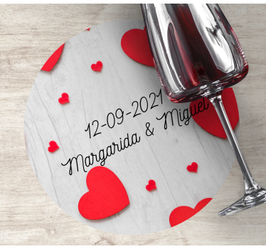 Portavasos boda personalización corazones y fecha - TenVinilo