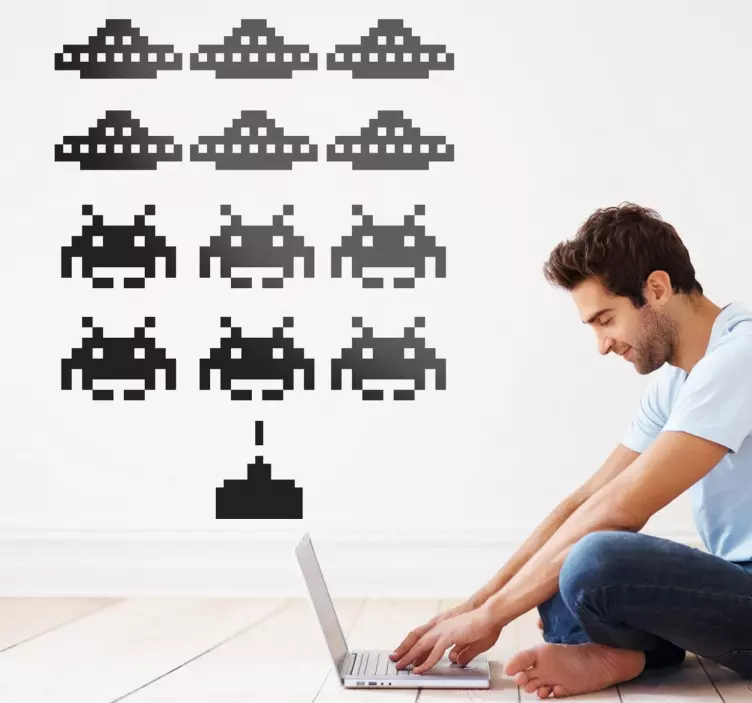 Vinilo decorativo juego marcianitos - TenVinilo