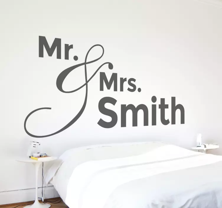 Vinilo decorativo personalizable Mr and Mrs - TenVinilo