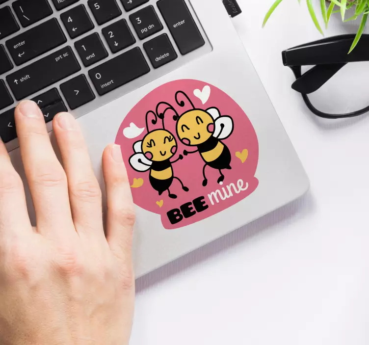 Vinilo laptop frase amor abejas "bee mine" - TenVinilo