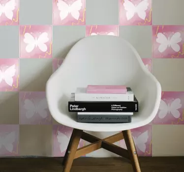Azulejos vinílicos tonos rosa con mariposas - TenVinilo