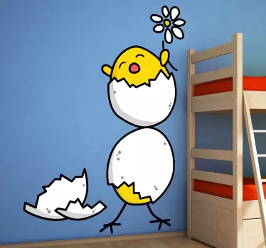 Vinilo pared infantil personaje de pollito naciendo - TenVinilo
