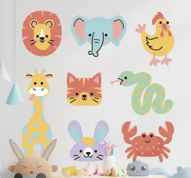 Vinilo pared infantil rostros de criaturas encantadoras - TenVinilo