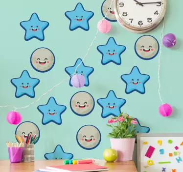 Vinilo pared infantil sonrisas de estrella juguetonas - TenVinilo