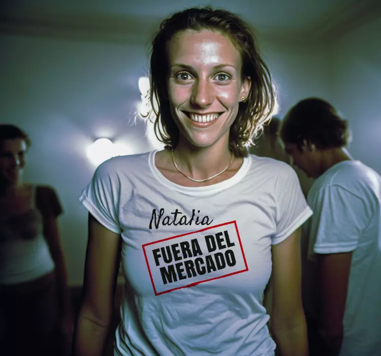 Camisetas con nombre fuera del mercado - TenVinilo